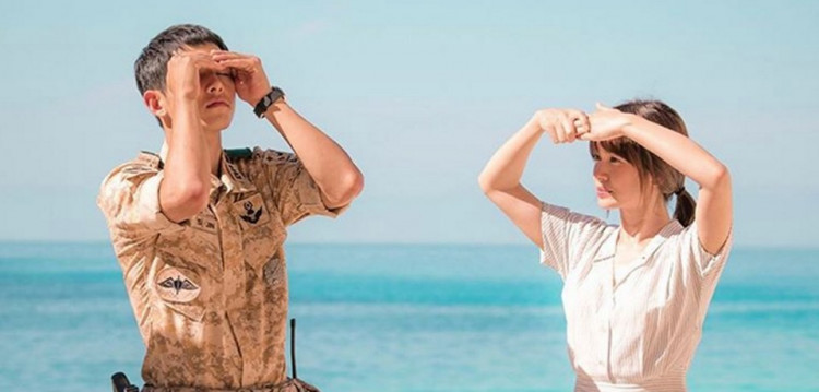 It looks like Song Hye Kyo and Song Joong Ki are both busy since they return to the spotlight. 
