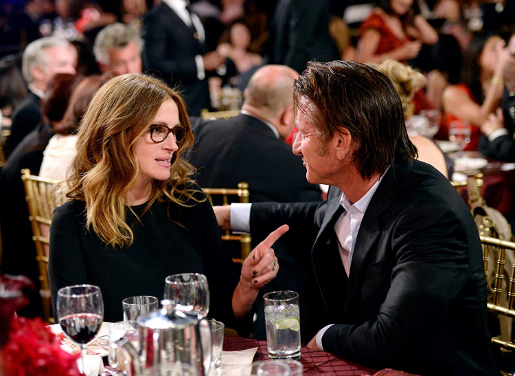 Julia Roberts and Sean Penn
