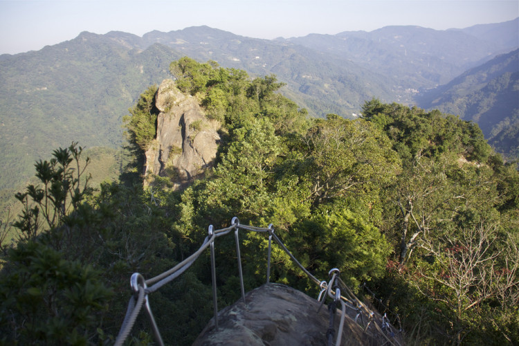 Tourists who want to feel a perfect day in Taiwan need to hike the Wuliaojian Mountain in Sanxia District.