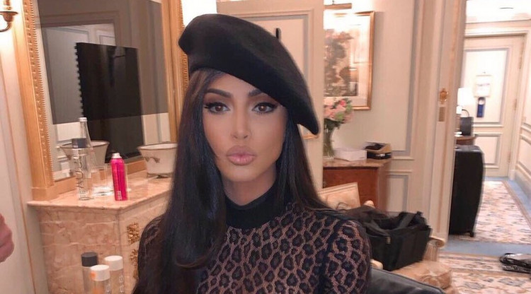 Style Icons Kim and Kylie Copy Naomi Campbell Nineties Looks