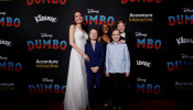 Angelina Jolie pose with her children Knox Leon Jolie-Pitt, Zahara Marley Jolie-Pitt, Vivienne Marcheline Jolie-Pitt, and Shiloh Nouvel Jolie-Pitt at the premiere for the movie 