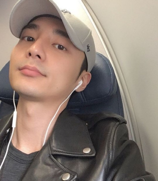 Singer Roy Kim