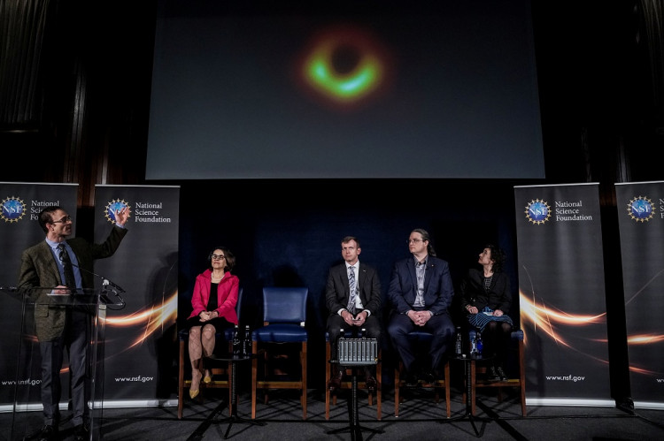Black Hole Photo