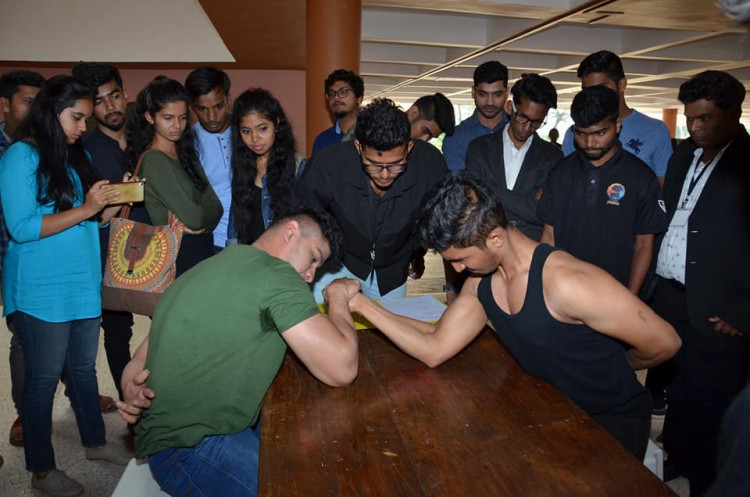 Arm Wrestling at Phoenix- A Saraswat College Event