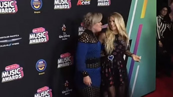 Kelly Clarkson and Carrie Underwood