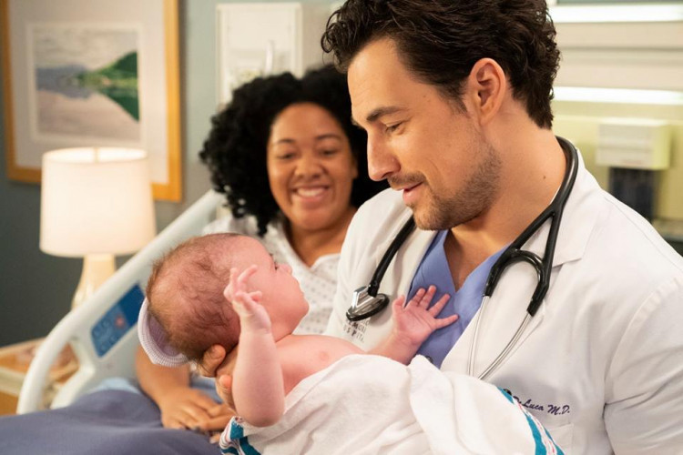 Things may change in a snap for the doctors' lives in "Grey's Anatomy" Season 15 Finale.