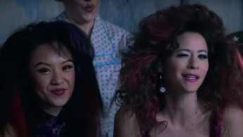 Glow Season 2
