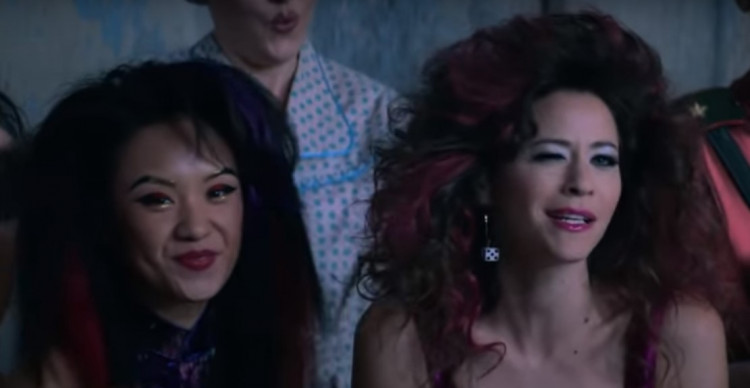 Glow Season 2