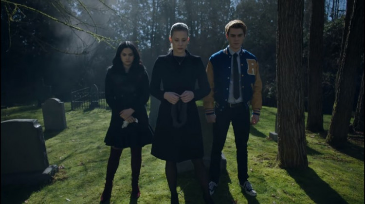 Fans now fear for Jughead's future in "Riverdale" Season 4 after the previous season finale.