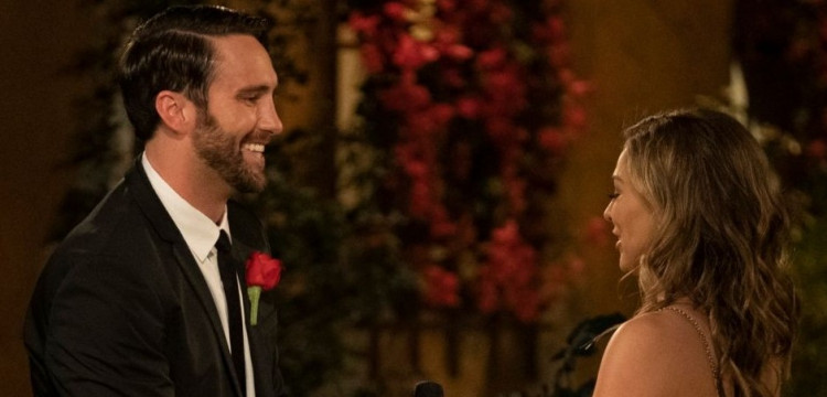Cam Ayala and Hannah Brown in 'The Bachelorette'