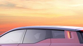 Ok, I’ll show a bit more of that D-Pillar indicator, that will provide extra safety when you change lanes. All electric SUV under $40,000. Unveiling Dec this year. Look at that wide sculptures rear fender!!!