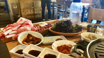 The Gangnam District has an array of restaurants that serve different meals from authentic Korean dishes to other international cuisines. 