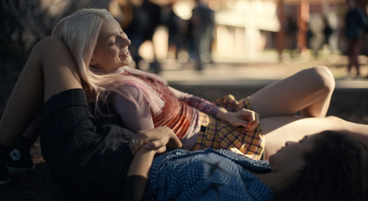 Jules Vaughn and Rue Bennett in 'Euphoria'