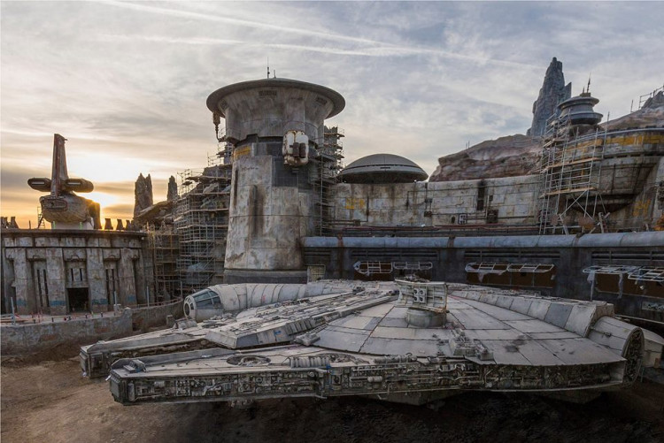 Disney has now opened Star Wars: Galaxy's Edge to the public without reservations. 
