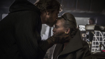 Luke Skywalker (Mark Hamill) and Leia Organa (Carrie Fisher) in 'Star Wars: The Last Jedi'