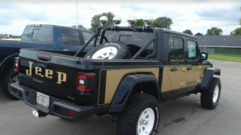 Jeep Dealer Recreates Honcho Using New Gladiator