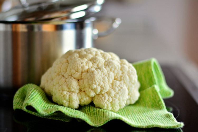 Cauliflower on green textile.