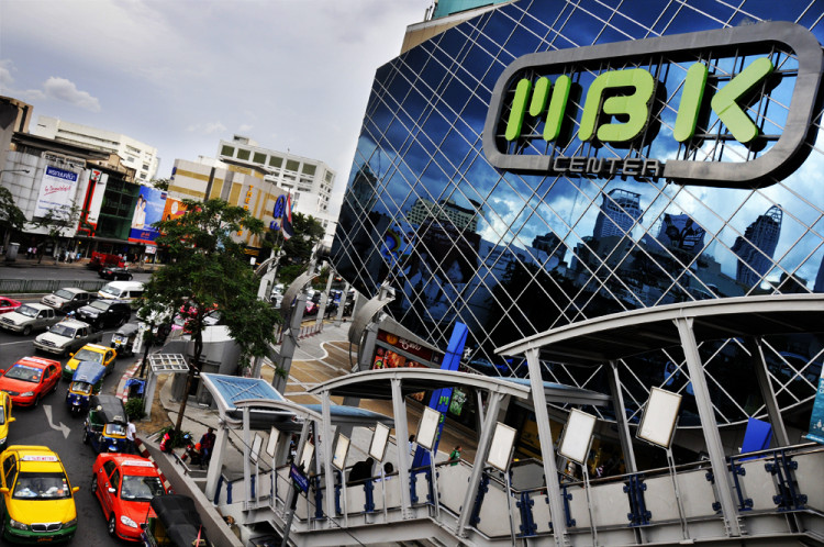 People who love to shop will surely find Bangkok's malls a paradise.