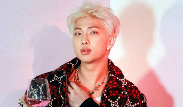 ARMYs left comments on the post with hilarious memes of other BTS members.