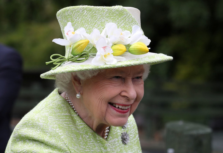 Queen Elizabeth II visits Gorgie City Farm