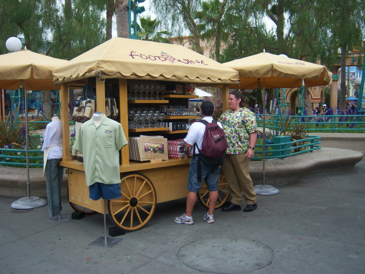 Disneyland Resort has expanded its mobile ordering system for quick service restaurants in Disneyland and Disney California Adventure. 