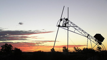 Mining hoist Lightning Ridge Australia - panoramio