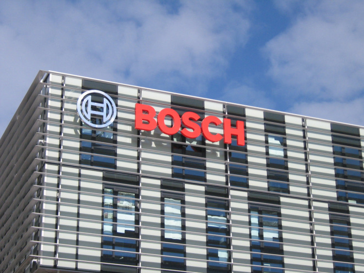 Bosch Highlights Revolutionary 3D Display Panel For Cars