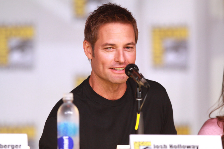 Despite the fans' clamor, it looks like there will be no "Colony" Season 4