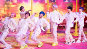 V invited Jin, Suga, J-Hope, RM, Jimin, and Jungkook to participate in the viral craze. 