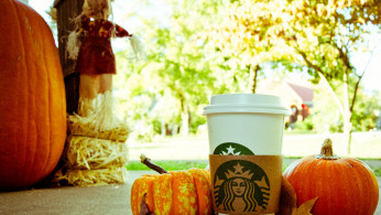 The fall season is about to begin, so it means Starbucks Pumpkin Spice Latte will reemerge.
