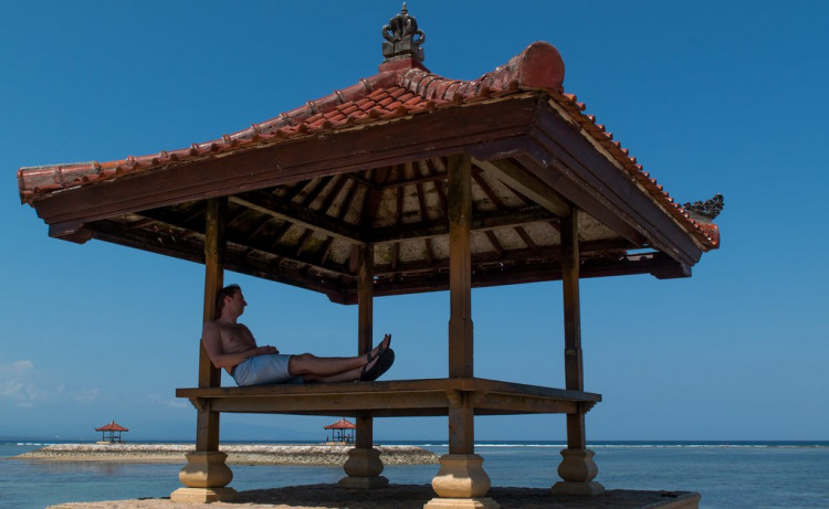 A lot is about to happen in the upcoming Monday installment of "Bachelor in Paradise."