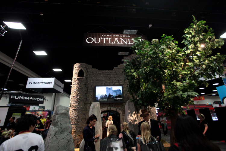 After a long wait, Starz finally dropped the official release date of "Outlander" Season 5.