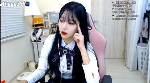 BJ Park Min Jung, "I Got Mentally Collapsed, But, No Regret" after Lee Jong Hyun DM Controversy