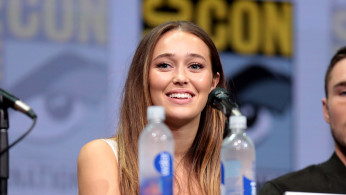 Strand and Alicia raced to the aid of a new survivor when a dangerous threat emerges. 