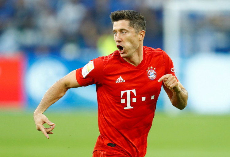Soccer Football - Bundesliga - Schalke 04 v Bayern Munich - Veltins-Arena, Gelsenkirchen, Germany - August 24, 2019 Bayern Munich's Robert Lewandowski reacts REUTERS/Ralph Orlowski 