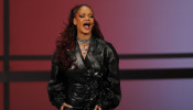 Rihanna Late for South Korea Beauty Event, Apologizes Amid Criticism