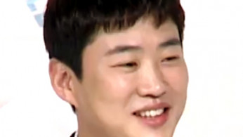 Ahn Jae-hong Breaks Up with His A-Would-Be Actress Girlfriend