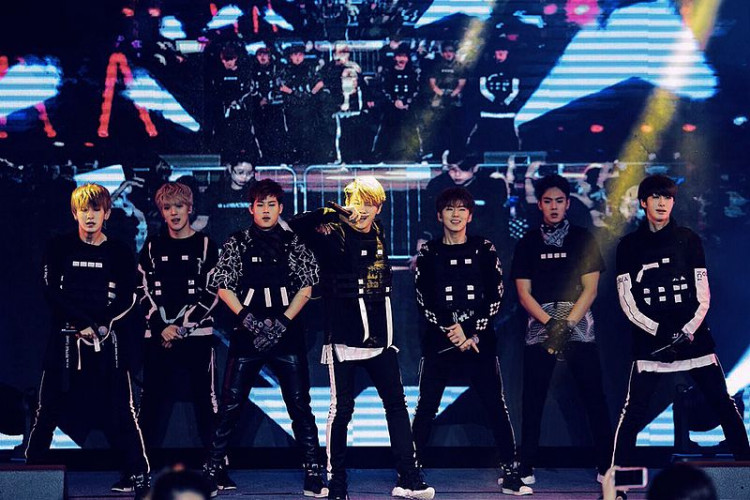 MONSTA X